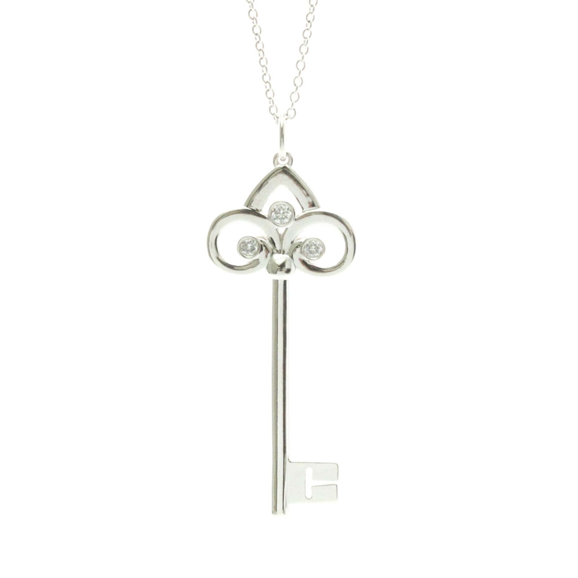 Tiffany Crown Key Diamond Necklace White Gold (18K) Diamond Men,Women Fashion Pendant Necklace (Silv