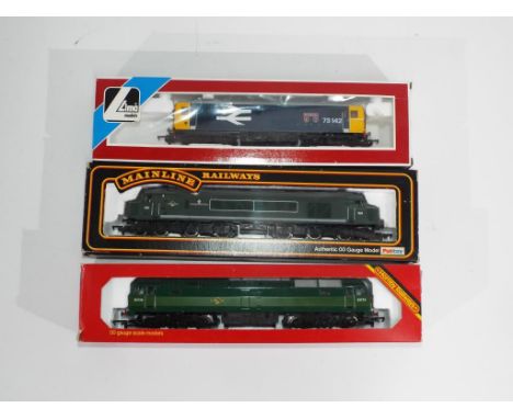 Model Railways - a lot containing three OO gauge boxed locomotives, including Hornby Railways R060 British BR Diesel Locomoti