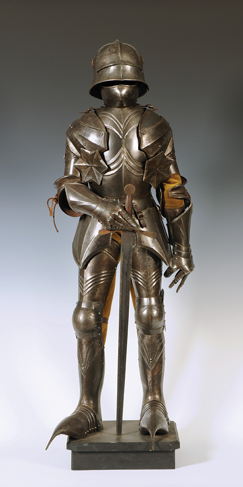 A fine Terry English replica of a 14th/15th century suit of armour with ...