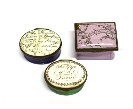 AN BILSTON ENAMEL OVAL PATCH BOX 18th century, the green base with hinged white cover, inscribed 'the gift of a friend', 40mm