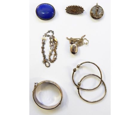 Silver and baroque pearl necklace, silver and agate swan pendant, silver bangle and other silver jewellery 