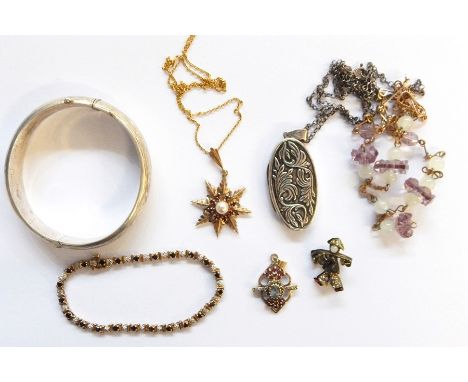 Quantity of jewellery to include 9ct gold, ruby and pearl pendant, 9ct gold, diamond and sapphire bracelet, silver bangle, be