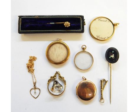 Small collection of yellow metal and 9ct gold jewellery&nbsp;to include lockets, heart pendant with small chip diamond on cha