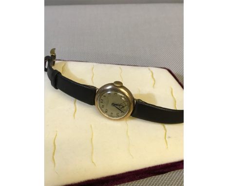 9ct gold cased mens Zenith watch by R Stewart Ltd Glasgow. Running well. 