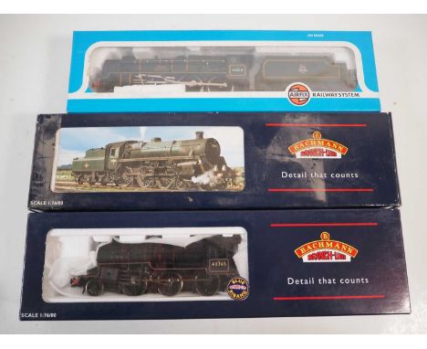 A group of OO gauge steam locomotives by BACHMANN and AIRFIX in BR black livery - VG in G/VG boxes (3)