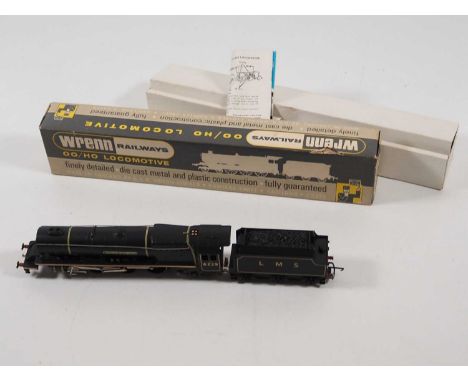 A WRENN OO gauge W2241 Duchess Class steam locomotive 'Duchess of Hamilton' in LMS black livery - VG in G/VG box