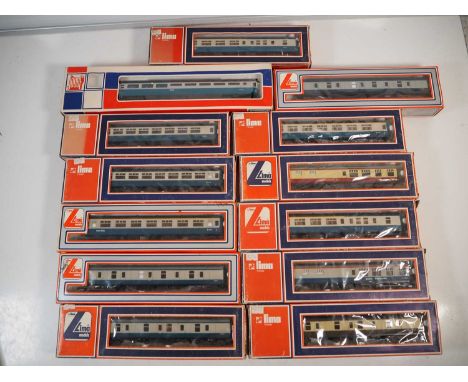 A group of OO gauge passenger coaches by LIMA and JOUEF in various liveries - G in F/G boxes (13)