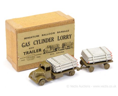 Britains - Set 1879 - 00 Scale Lorry with Hydrogen Cylinders - [1940 version], comprising: Khaki 4 x Wheeled [Khaki Green pai