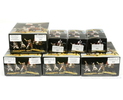 King &amp; Country - Crusaders 1096 -1204, Cross &amp; Crescent Series, comprising: Set  MK015 - Charging Knight with Axe &am