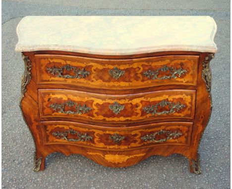 Spanish Louis XV style kingwood and tulipwood bombe commode with inlaid scroll and floral decoration, veined marble top, 3 gr