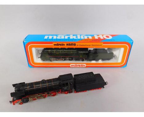A Marklin HO gauge model of a locomotive, green livery, 4-6-2, 231-981, boxed, and a further locomotive, black livery, 2-6-2,