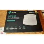 TP-LINK Wireless Ceiling Mount Access Point