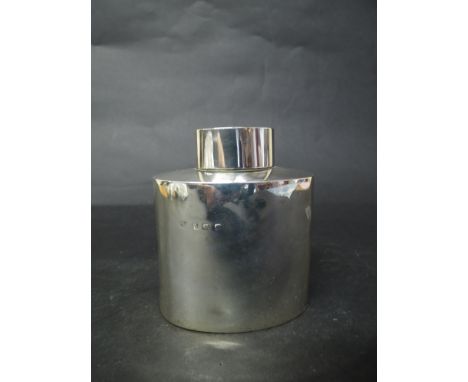 A silver tea caddy of plain rounded form, maker and date letter indistinct, Birmingham made, 90g 