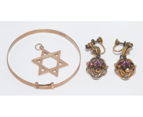 9ct yellow gold christening style child's bangle, Star of David pendant ( foreign hallmarks) and a pair of paste set drop ear