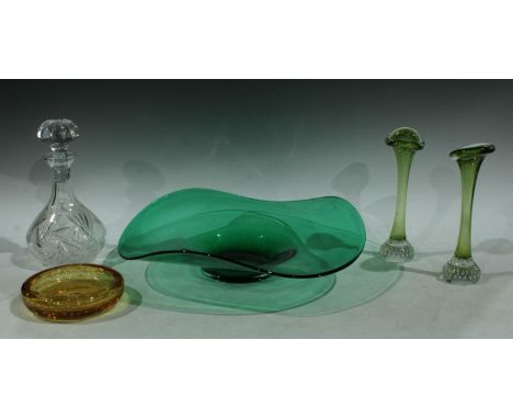 A large Murano glass splash type dish, 40cm diameter; a pair of vases; a cut glass decanter; a bubble inclusion dish (5) 