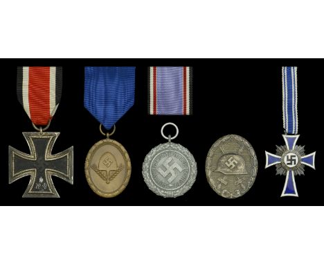 Germany, Third Reich, Iron Cross 1939, Second Class breast badge, silver with iron centre, suspension ring marked ‘24’ for th