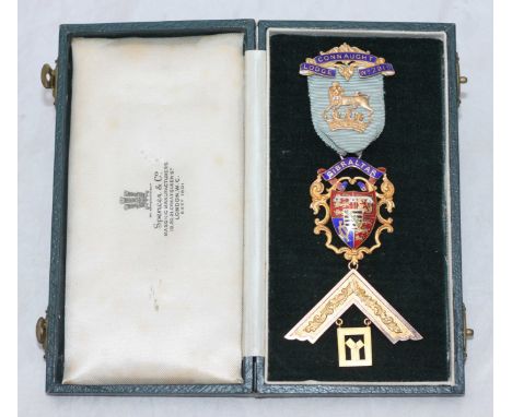 A Freemason's 9ct gold and enamel jewel for 'Connaught Lodge No.2915, Gibraltar, in original Spencer & Co fitted box, 36.27 g