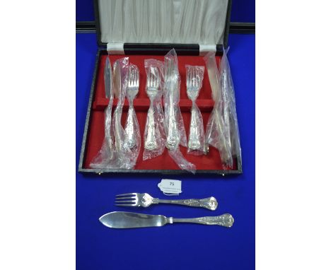 Lot 274 - An Edwardian silver fish knife and fork set