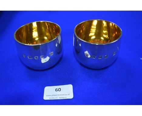 Pair of Hallmarked Sterling Silver Gold Lined Cups with Hull Three Crown Crest - London 1975, ~251g gross 