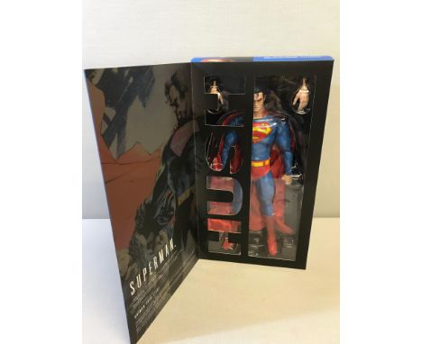 Medicom Batman Hush series "Superman" 1/6 scale figure 