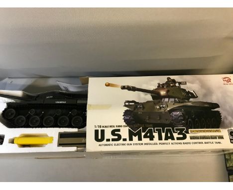 1/16 scale radio controlled battle tank, U.S. M41A3 Walker bulldog light tank. Complete in box 