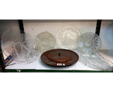 A good selection of vintage glass serving dishes Collect Only 