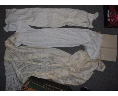 Three Victorian White Cotton Night Dresses and Various Items of Linen  The condition is very good with some light marks or st