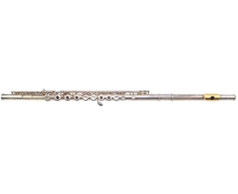 A SILVER YAMAHA 481 II FLUTE Stamped Silver 925, with concert hard case and vinyl carrying bag 71cm Condition Report:Good ove