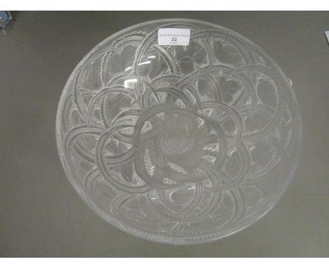 Lalique Pinsons frosted and clear glass bowl, decorated with birds within arched, thorny leaves pattern, designed in circa 19