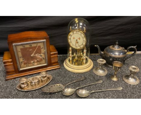 An Art Deco mantel clock;  Kundo Anniversary clock;  fender;  epns etc 