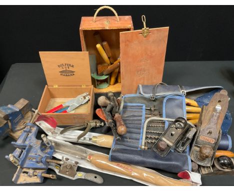 Tools - a Stanley 130 double ended block plane;  others 220, Bullnose;  Bailey 4 1/2 inch;  Record size 0 bench vice;  corner