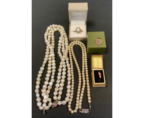 A 9ct gold and silver dress ring;  another;  three strand cultured pearl necklace etc 