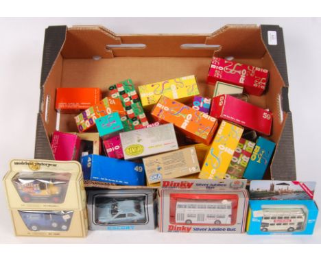 A good collection of assorted vintage boxed diecast to include a Dinky Toys 297 Jubilee Bus, various Rio models, Matchbox Mod