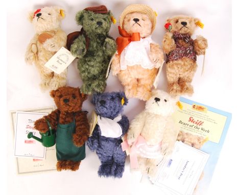 A charming full set of Danbury Mint Steiff limited edition ' Bears Of The Week .' Featuring Seven bears (one for each weekday