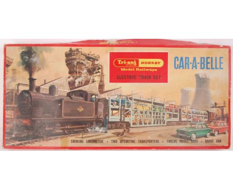 A Triang Hornby vintage 00 gauge railway trainset RS62 Car-A-Belle. Complete with all cars, transporters and locomotive. With