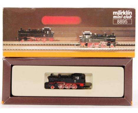 A vintage Marklin made Z gauge railway trainset locomotive No. 8895. Appears mint, within the original slipcase box.