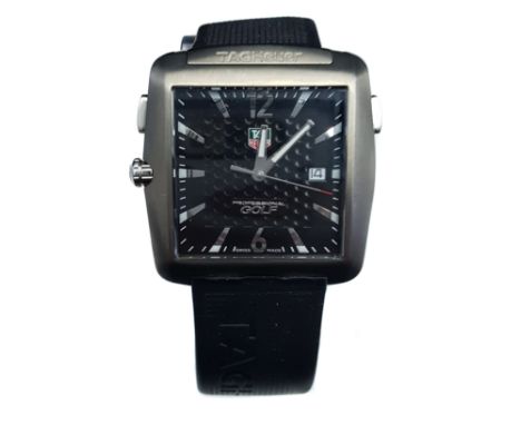 A gentleman's Tag Heuer golf wristwatch, Tiger Woods Edition, quartz movement, on rubber strap, titanium and sapphire crystal