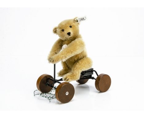 A Steiff limited edition Museum Collection Record Teddy,  664 of 4000, in original window box, 1990 (slight damage to box) - 