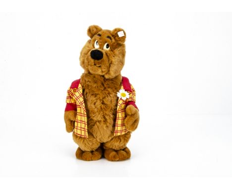 A Steiff limited edition Olivier B Bommel Bear,  exclusive for Holland, 1906 of 3000, in original box with certificate, 1998 