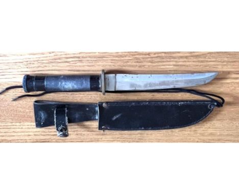 GERMAN SURVIVAL KNIFE WITH COMPASS ON END OF POMMEL, 20th CENTURY, APPROX 30cm LONG

 