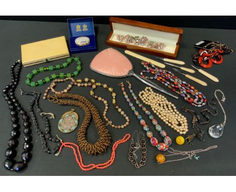 A Halcyon Days  Enamel patch box;  a compact box;  beads;  etc 