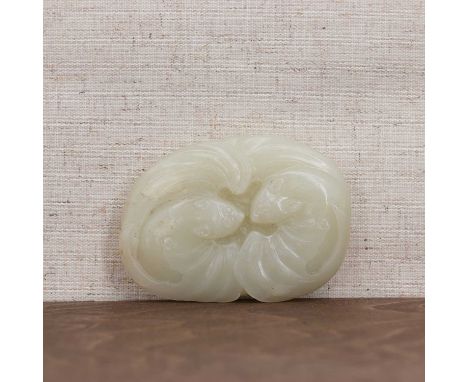 A Chinese jade carving,20th century, of five bats,9cm longCondition ReportSmall chips to edges.