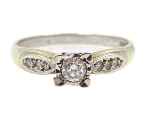 White gold single stone diamond ring, square setting with diamond shoulders, hallmarked 9ct Condition Report size O2.1gm