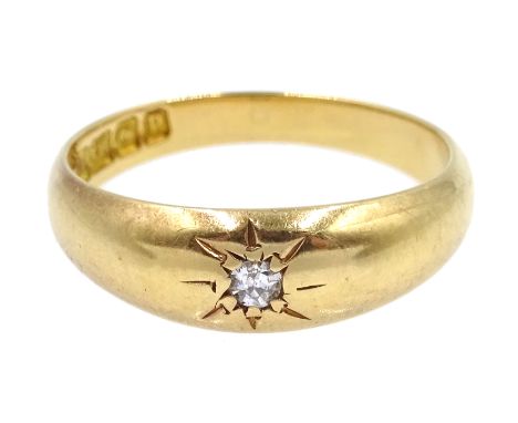 18ct gold single stone diamond gypsy ring, hallmarked Condition Report Approx 3.76gm, size M