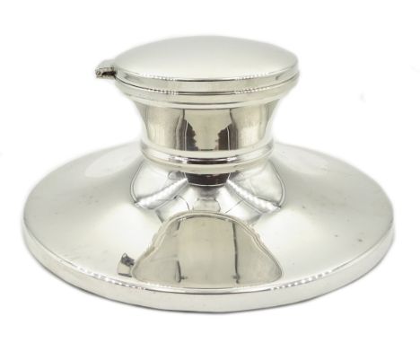 Ex retail: Silver capstan inkwell by L R Watson Birmingham 2003, 13cm