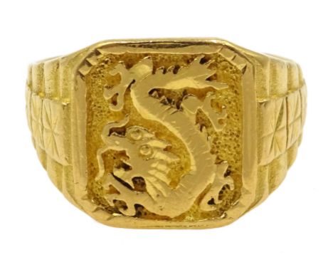 Asian 22ct gold gentleman's dragon signet ring, stamped 916, approx 10.91gm Condition Report Bought in Malaysia, size R-S