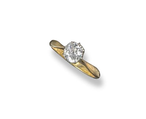 A diamond solitaire ring, set with an old cushion-shaped diamond which weighs approximately 1.10cts, set in platinum and gold