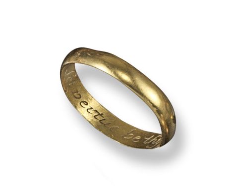 An 18th century gold posy ring, engraved to the interior 'Let vertue be thy guide'. Marked with initials JD. 2.4g, size P½.