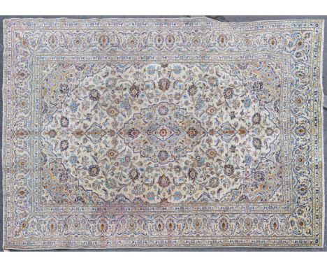 A large 20th century wool on cotton hand knotted central Persia Kashan carpet rug. The rug of a large size having a floral he