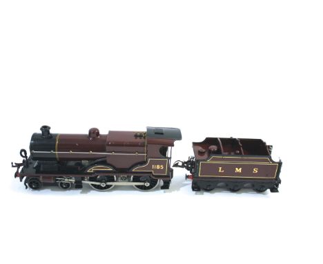 HORNBY O GAUGE LOCOMOTIVE & TENDER - LMS a Compound 4-4-0 1185 LMS electric locomotive and tender in Maroon livery. With boxe